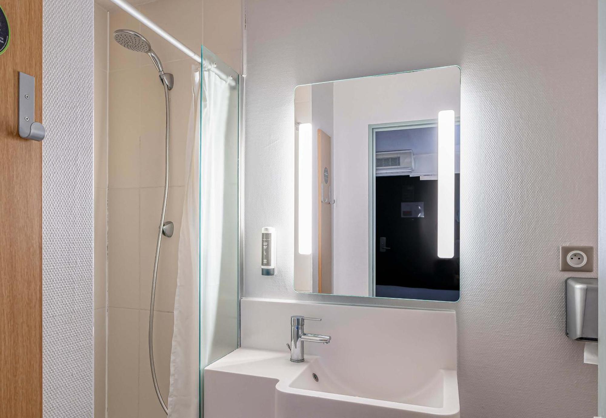B&B Hotel Bordeaux Лормон Екстер'єр фото